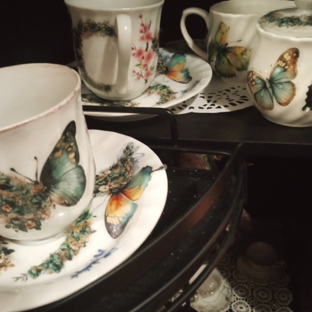Rare and personalized tea sets or cups